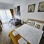 Cozy & Modern Cismigiu Park - Pop8 Apartment Bucharest