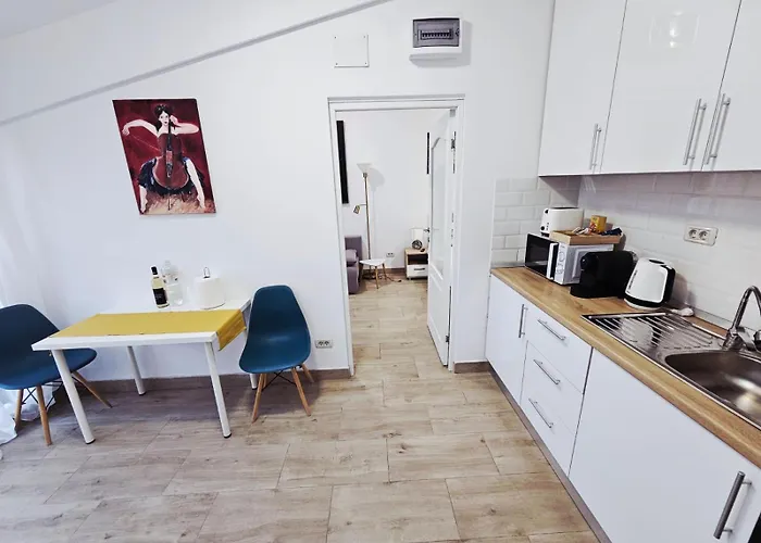 Cozy & Modern Cismigiu Park - Pop8 *