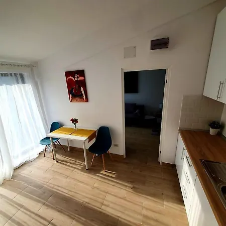 Cozy & Modern Cismigiu Park - Pop8 * Boekarest